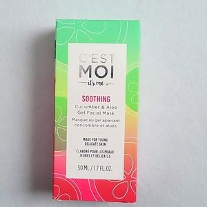 **New Sealed Face Mask**